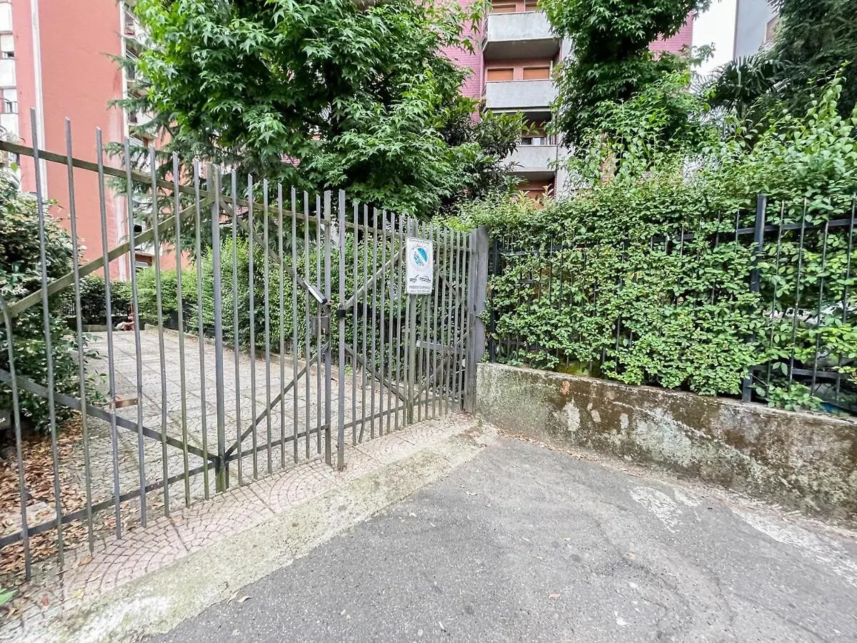 Luxury House Jacuzzi - Milano Apartman