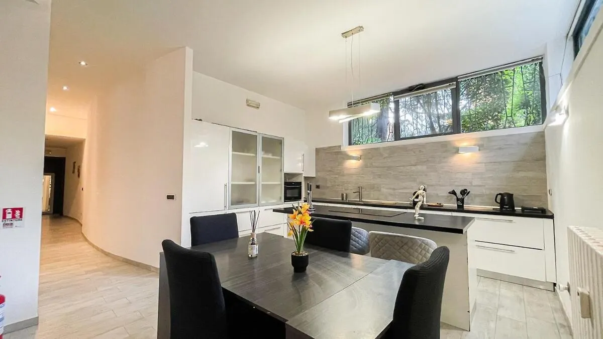 Luxury House Jacuzzi - Milano Διαμέρισμα 0*, Μιλάνο Ιταλία